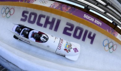 Oskara Melbārža pilotētā bobsleja četrinieku ekipāža oficiāli kļūst par Soču ziemas Olimpisko spēļu čempioniem